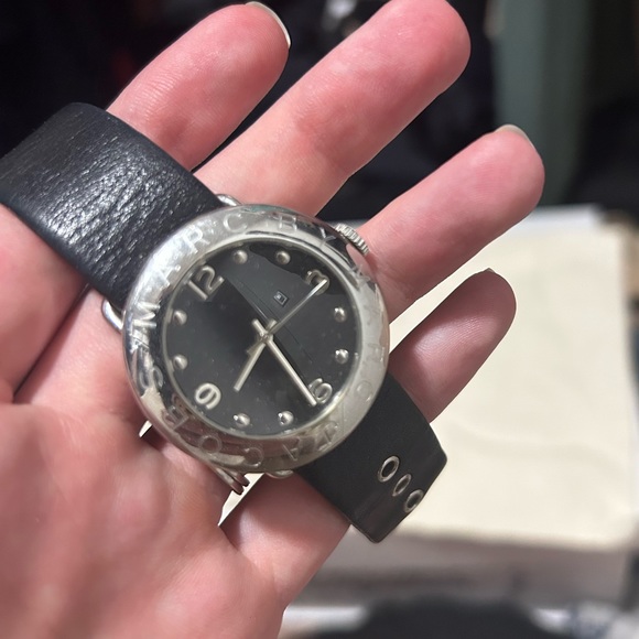 Marc Jacobs Watch - Picture 3 of 3